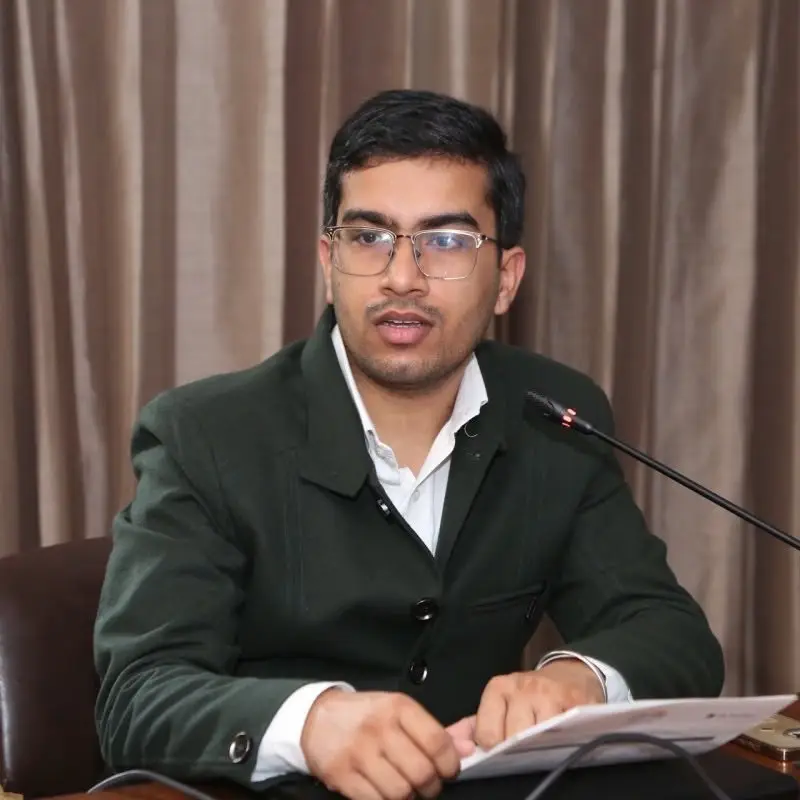 Portrait of Netan Mangal